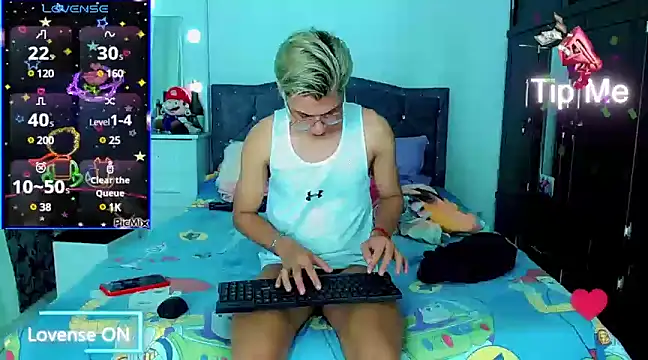 Liamscott  online show from February 2025 03:56:02 AM