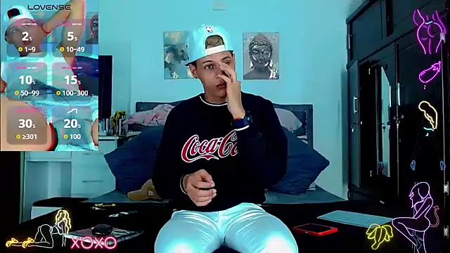 Liamscott  online show from September 2025 10:06:01 PM