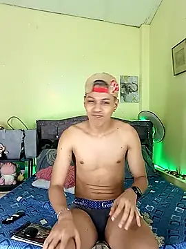 Liamscott  online show from March 2026 09:49:02 PM