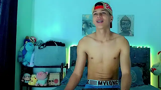 Liamscott  online show from February 2026 03:23:01 PM