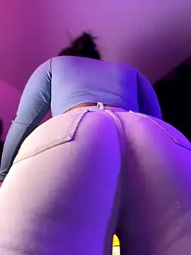 JulianaCastillo online show from November 2025 09:20:02 AM