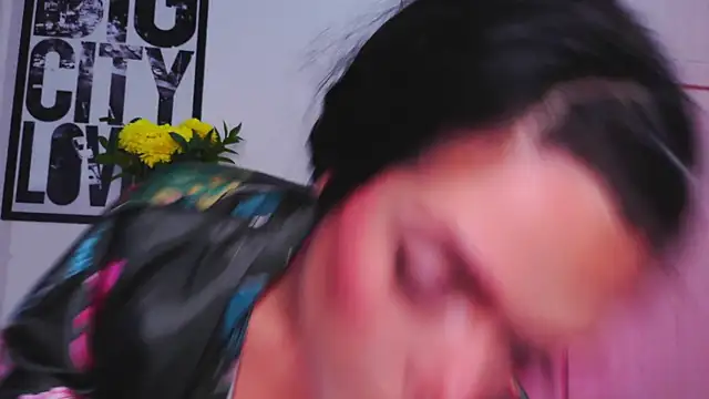 Snapshot of purple_em69 chatting on October 2025 03:27:02 AM purple em69 online show from October 2025 03:27:02 AM