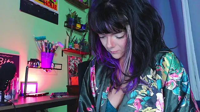 Snapshot of purple_em69 chatting on October 2025 07:53:02 AM purple em69 online show from October 2025 07:53:02 AM