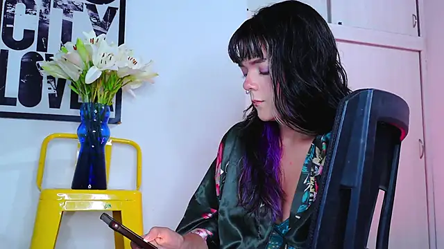 purple em69 online show from November 2025 03:54:02 AM