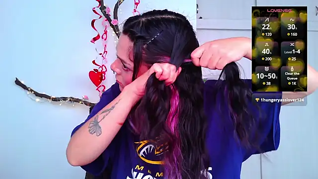 Snapshot of purple_em69 chatting on February 2025 06:29:02 PM purple em69 online show from February 2025 06:29:02 PM