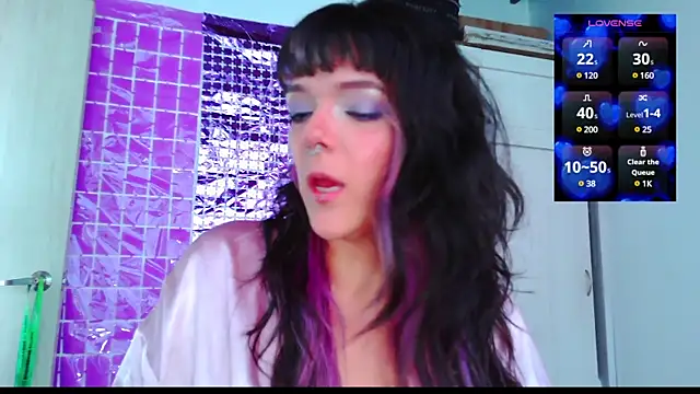 Snapshot of purple_em69 chatting on March 2025 06:11:01 PM purple em69 online show from March 2025 06:11:01 PM