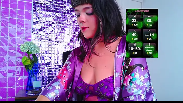 Snapshot of purple_em69 chatting on March 2025 05:49:01 PM purple em69 online show from March 2025 05:49:01 PM