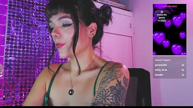 Snapshot of purple_em69 chatting on March 2025 12:31:01 AM purple em69 online show from March 2025 12:31:01 AM