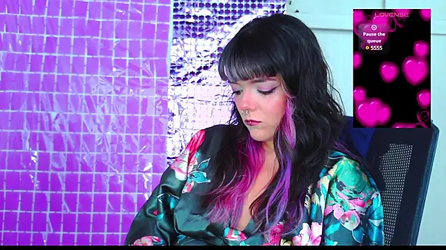 Snapshot of purple_em69 chatting on March 2025 04:25:01 PM purple em69 online show from March 2025 04:25:01 PM