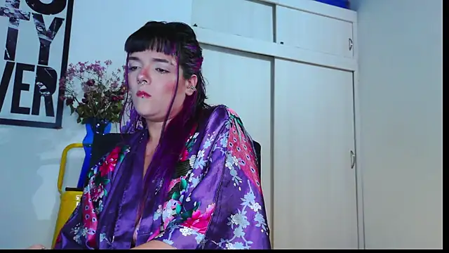 purple em69 online show from May 2026 12:41:01 AM