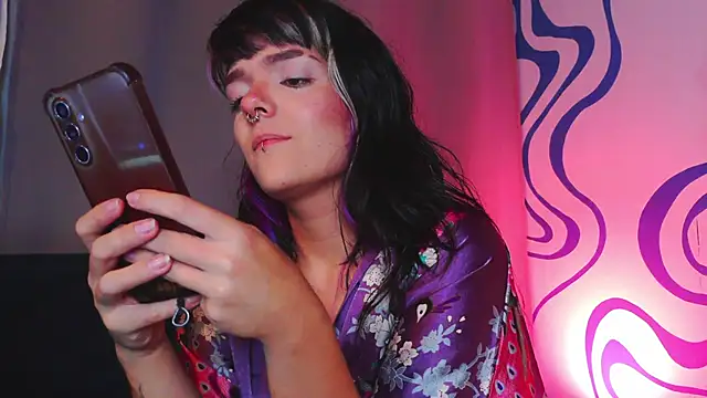 Snapshot of purple_em69 chatting on October 2025 03:22:01 AM purple em69 online show from October 2025 03:22:01 AM