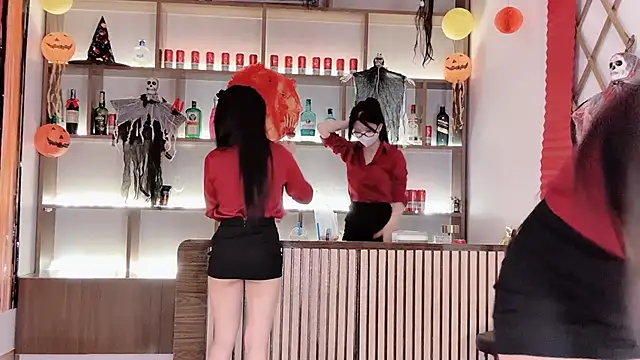 Jennie Spa online show from October 2025 03:44:01 PM