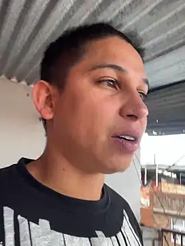 CoreAlejito online show from November 2025 04:40:02 PM