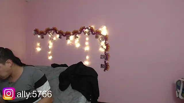 CoreAlejito online show from November 2025 02:38:02 AM