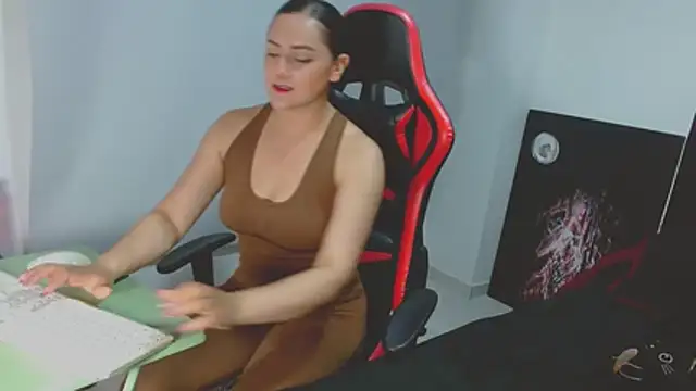 Noamartin  online show from April 2026 11:39:01 PM