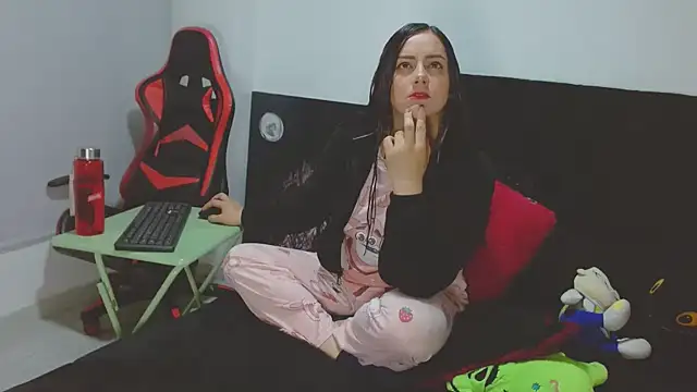 Noamartin  online show from April 2026 02:51:01 AM