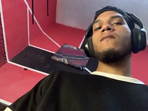 tanned boy online show from April 2026 09:58:02 AM