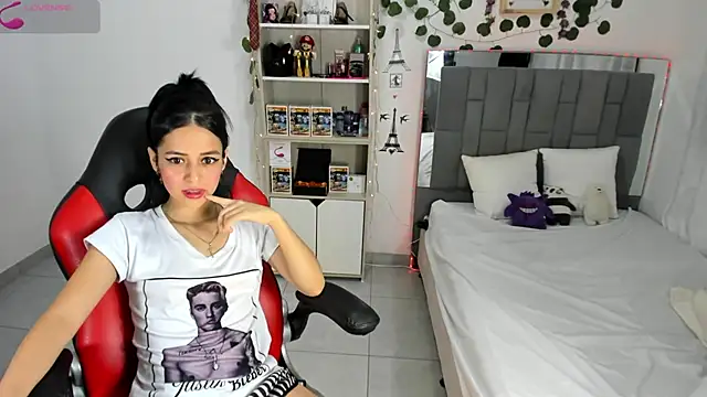 Snapshot of HannaSexyy chatting on September 2025 01:08:01 AM HannaSexyy online show from September 2025 01:08:01 AM