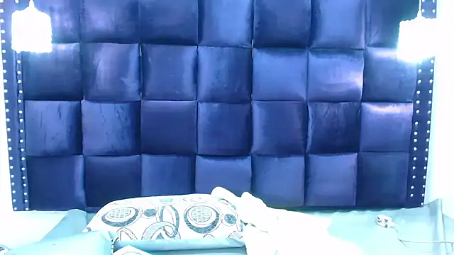 CrushOnMe  online show from September 2025 03:38:01 AM