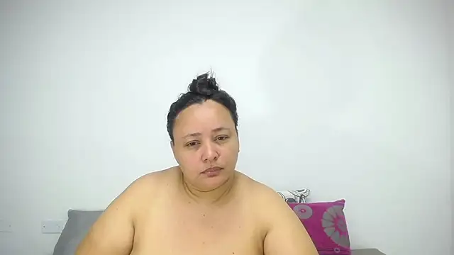 CrushOnMe  online show from May 2026 01:04:03 AM