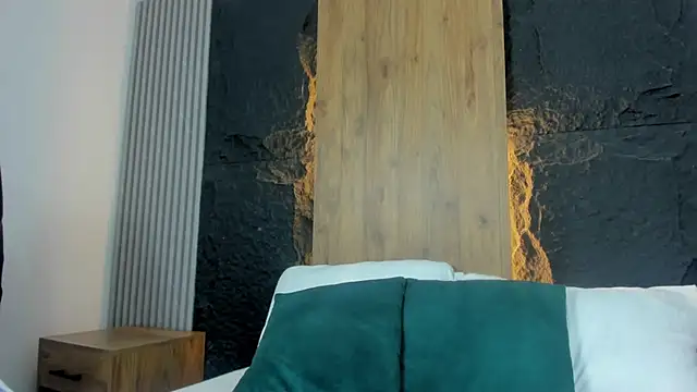 linda montoya online show from April 2026 07:20:01 PM