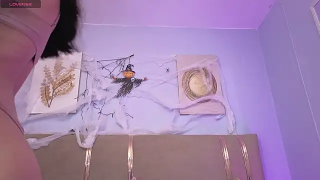 sarah cruzz  online show from October 2025 12:42:01 AM