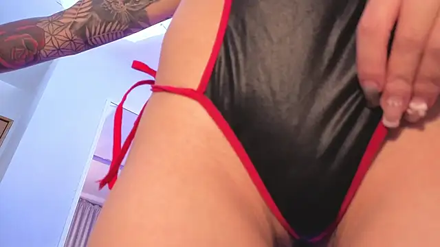 sarah cruzz  online show from April 2026 02:29:02 AM