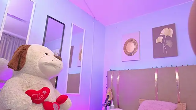 sarah cruzz  online show from February 2026 02:28:01 PM