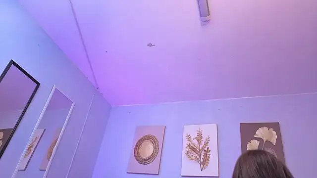 sarah cruzz  online show from March 2026 01:17:02 AM