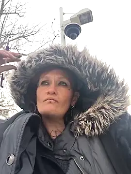 renegade vyxxen online show from March 2026 12:21:01 AM