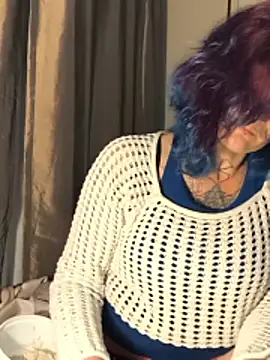 renegade vyxxen online show from January 2026 03:23:01 AM