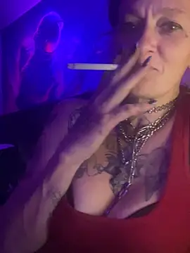 Snapshot of renegade_vyxxen chatting on February 2025 06:17:02 AM renegade vyxxen online show from February 2025 06:17:02 AM