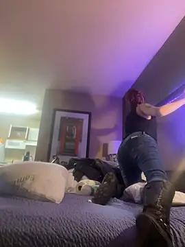 Snapshot of renegade_vyxxen chatting on February 2025 01:04:02 AM renegade vyxxen online show from February 2025 01:04:02 AM