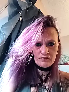 renegade vyxxen online show from March 2026 05:15:01 AM