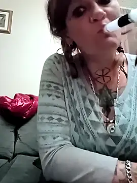 renegade vyxxen online show from November 2025 04:23:02 AM