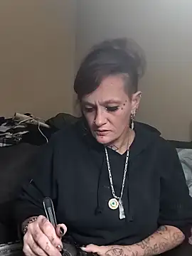 renegade vyxxen online show from December 2025 09:09:02 AM