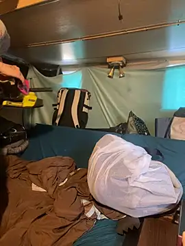 Snapshot of renegade_vyxxen chatting on February 2025 10:31:01 PM renegade vyxxen online show from February 2025 10:31:01 PM