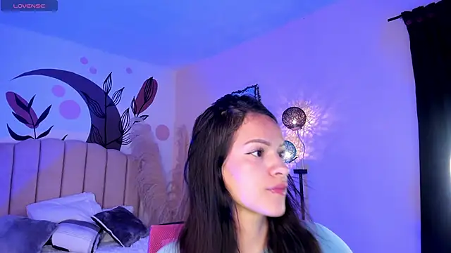 katherin smith  online show from February 2025 06:37:02 PM