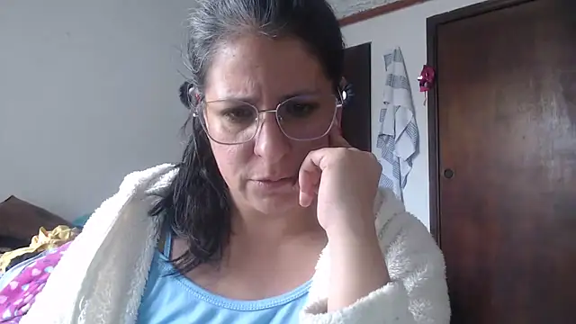 LucifernandaSw online show from February 2026 04:29:01 PM