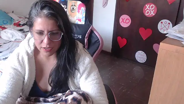 LucifernandaSw online show from March 2026 04:07:01 PM