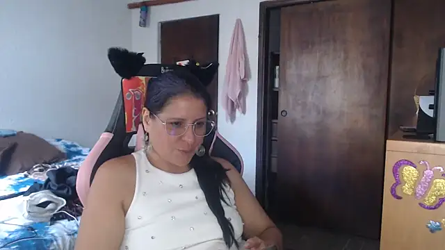 LucifernandaSw online show from June 2026 09:23:01 PM