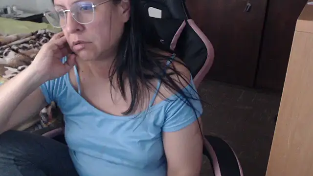 LucifernandaSw online show from April 2026 03:41:01 PM