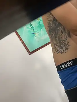 Snapshot of alejdrip chatting on December 2025 03:29:02 PM alejdrip online show from December 2025 03:29:02 PM