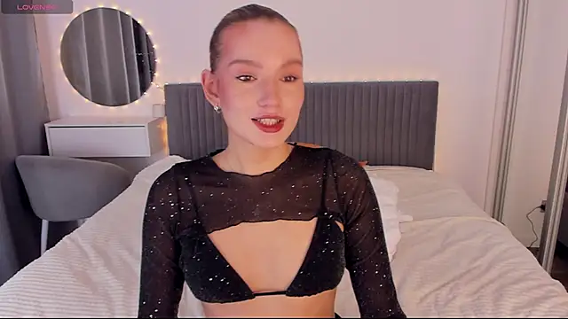 CassieRayss online show from November 2025 09:43:01 AM