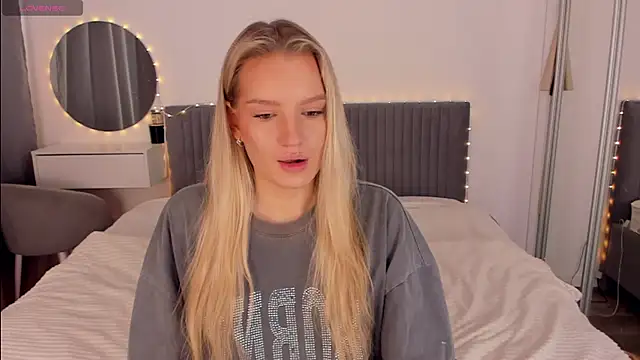 CassieRayss online show from March 2026 09:55:02 AM