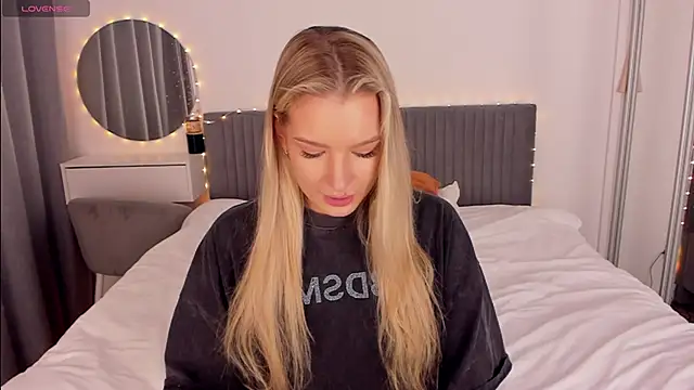 CassieRayss online show from March 2026 11:36:01 AM