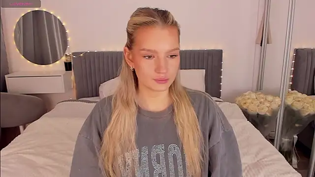 CassieRayss online show from March 2026 09:44:01 AM