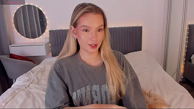 CassieRayss online show from December 2025 07:46:02 AM