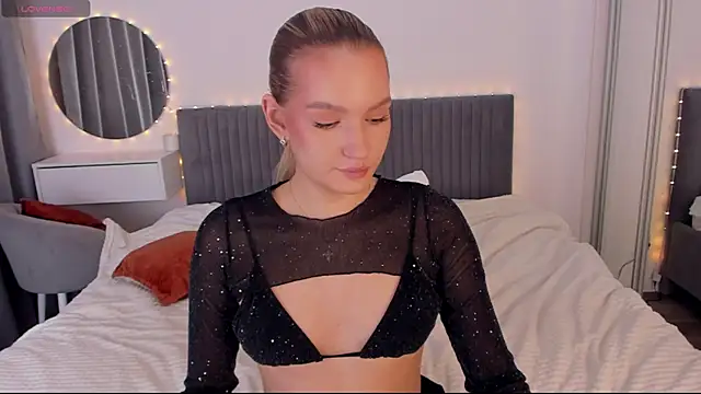 CassieRayss online show from December 2025 12:53:02 PM