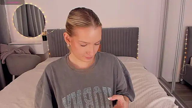 CassieRayss online show from April 2026 08:59:01 AM